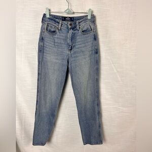 Hollister 90's Vintage Style Ultra-High Rise Mom Jeans Women’s 26 Light Wash